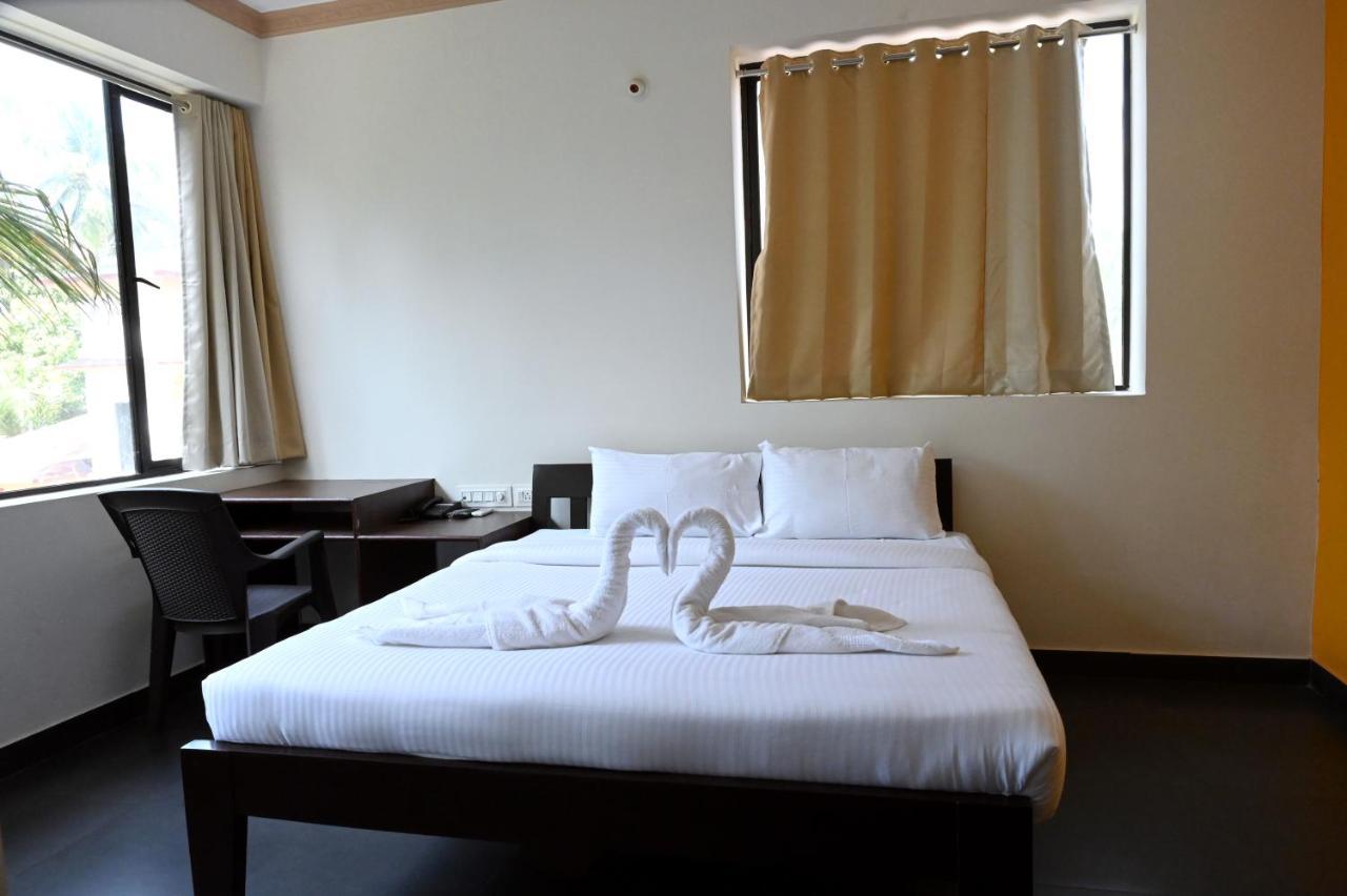 Resort De Goa Калангут Экстерьер фото