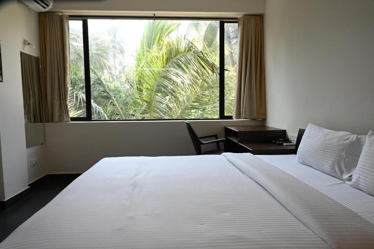 Resort De Goa Калангут Экстерьер фото