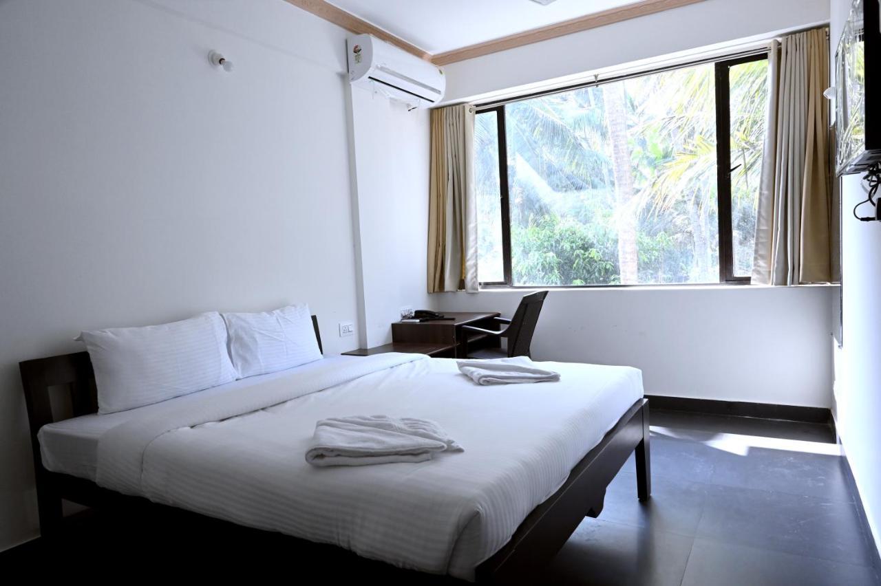 Resort De Goa Калангут Экстерьер фото